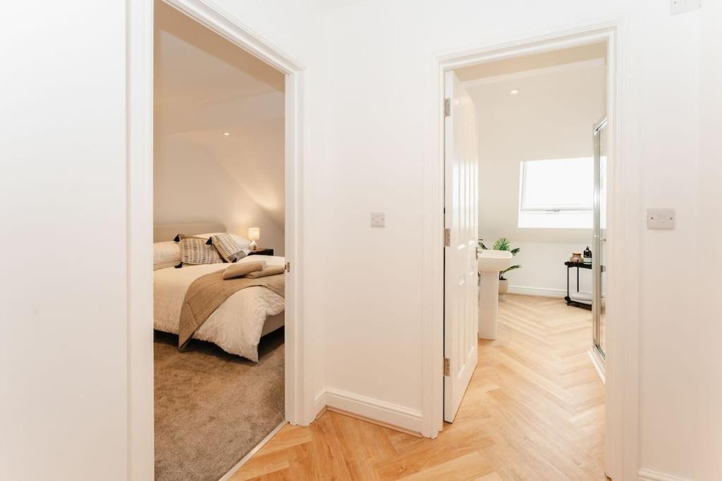 Boutique Apartment - Mazerystays Exley ภายนอก รูปภาพ