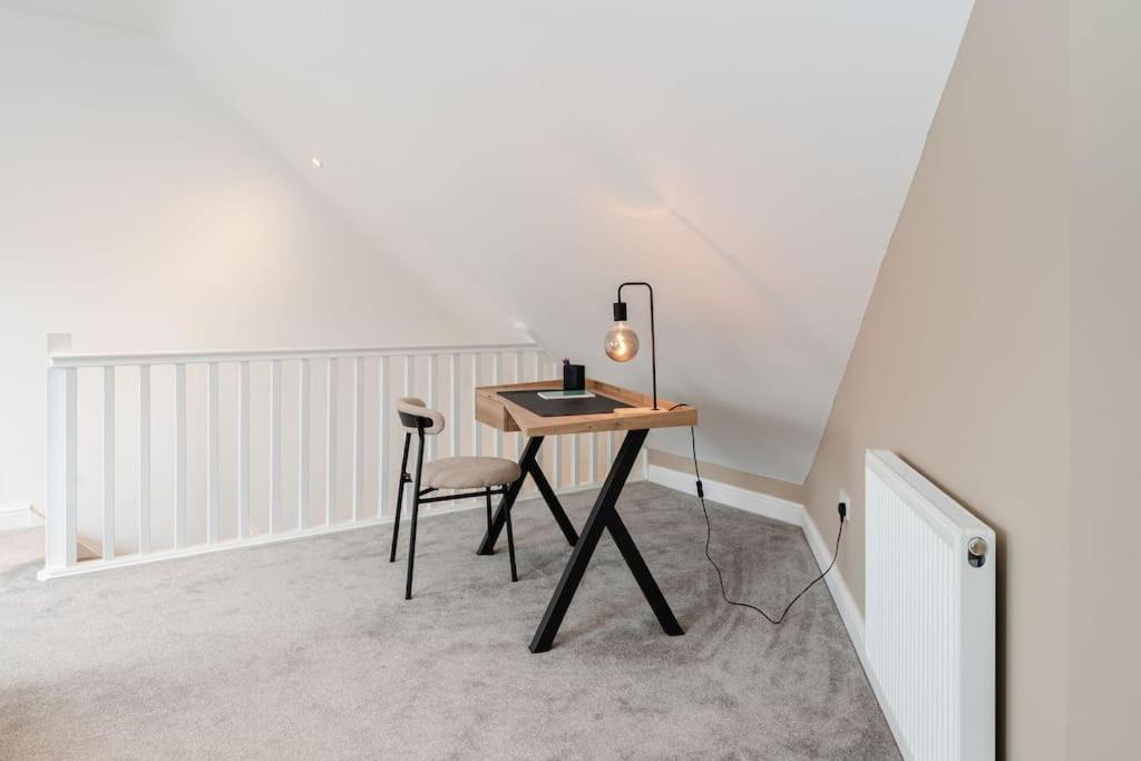 Boutique Apartment - Mazerystays Exley ภายนอก รูปภาพ