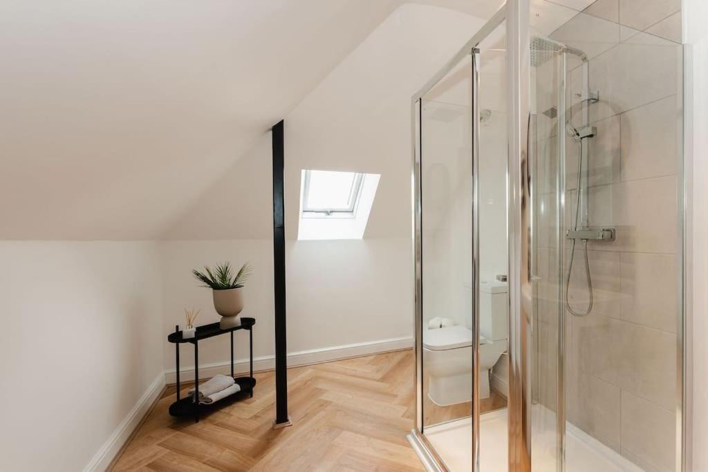 Boutique Apartment - Mazerystays Exley ภายนอก รูปภาพ